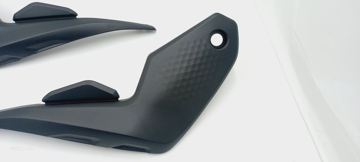 yamaha mt07 wypełnienie oslona bok prawe