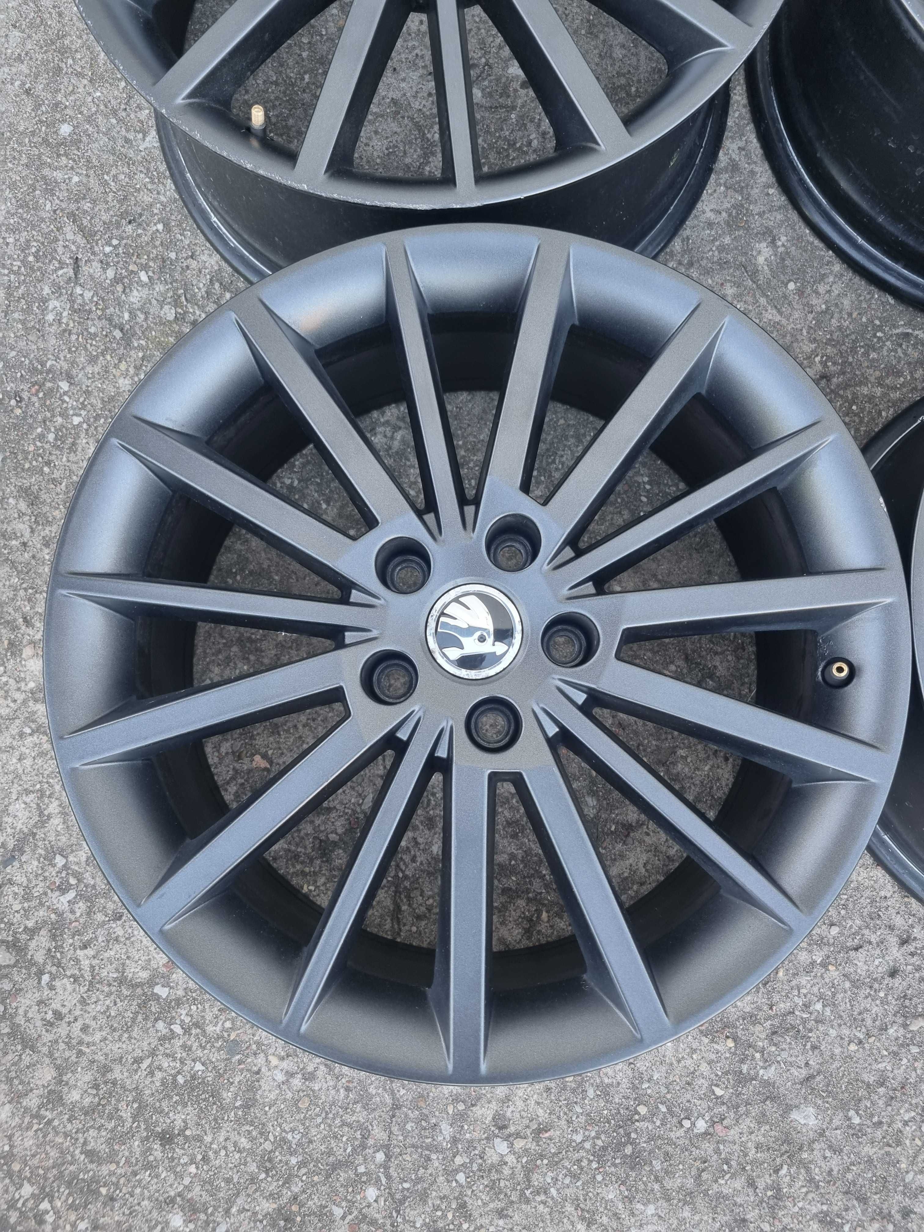 FELGI ALUMINIOWE 5x112 R18 7,5Jx 18 ET51 SKODA Octavia SuperB KPL FA72