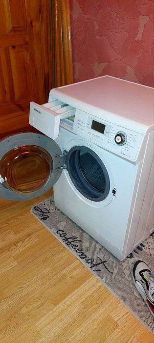 Пральна машина SAMSUNG WF7520S8C, несправна