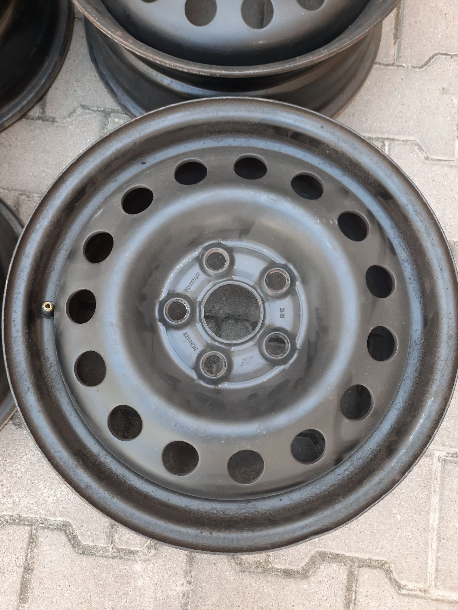 Металеві диски R16 від Volkswagen Sharan 5x112.