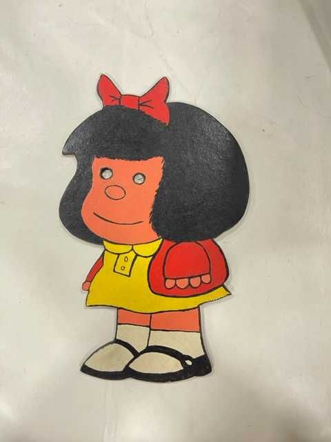 Antigo Mealheiro em Louça e imagem em madeira da boneca Mafalda