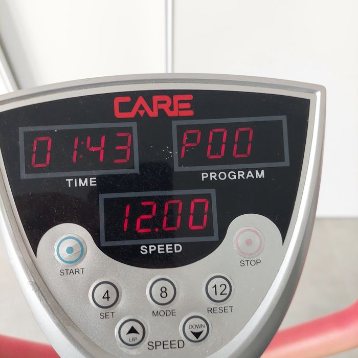 Plate-forme oscillant vibrante