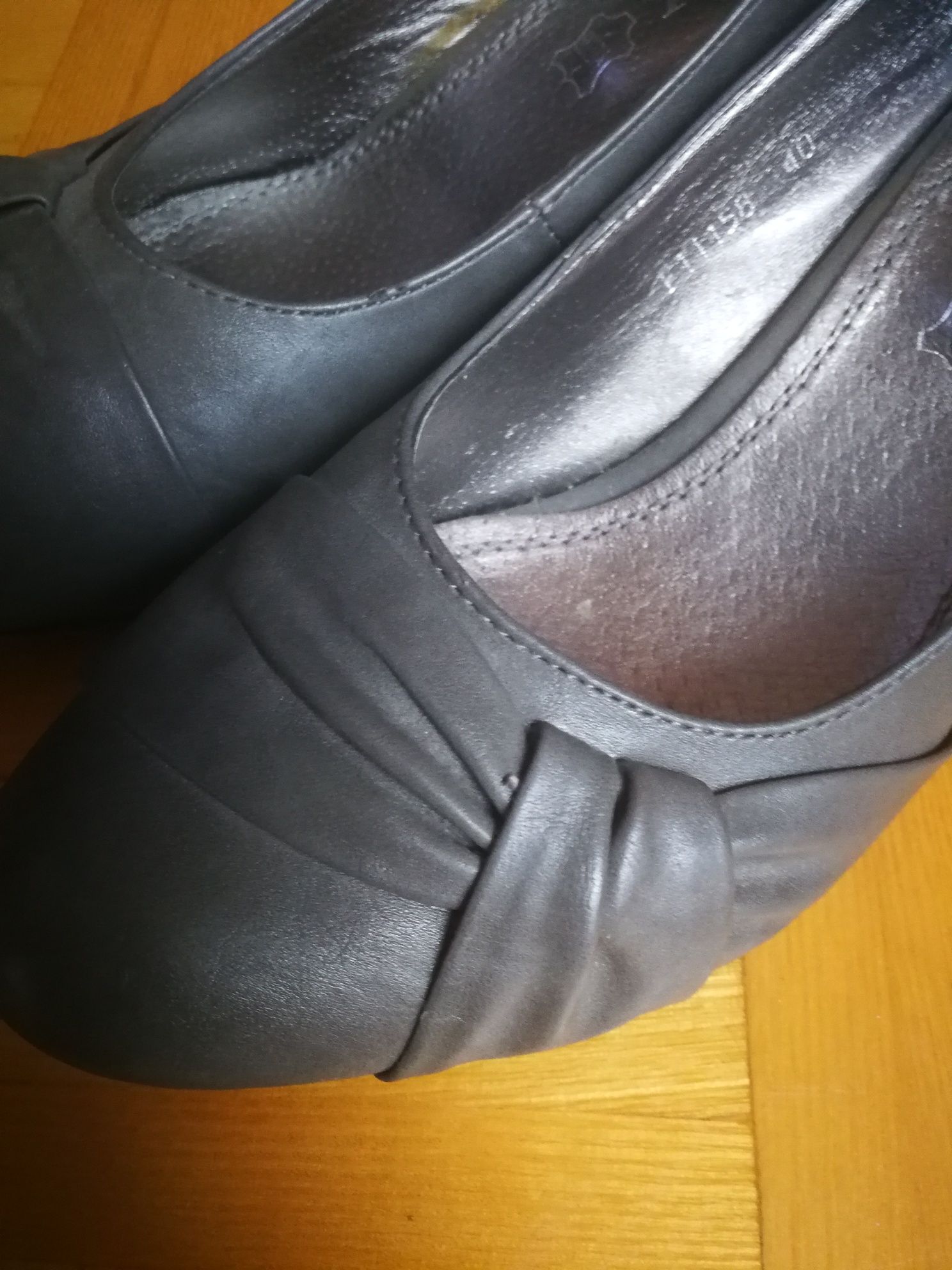 Buty damskie czółenka skórzane r. 40