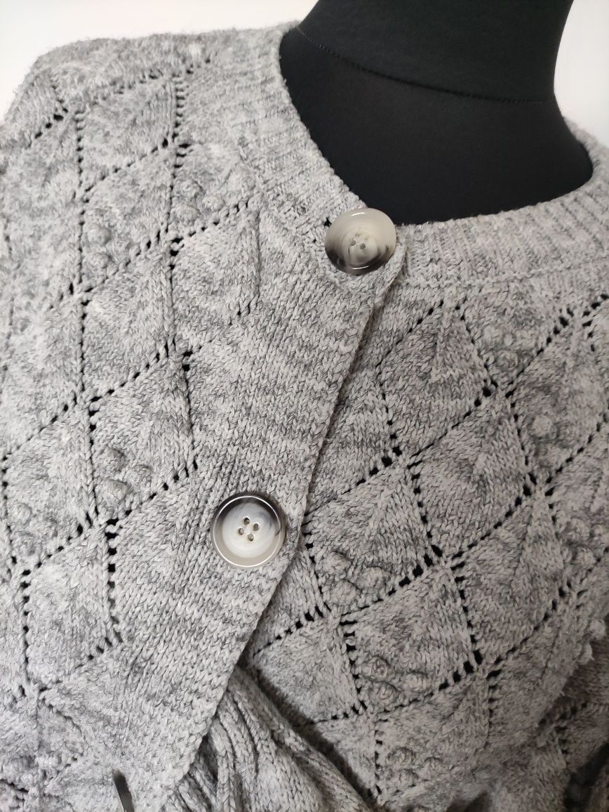 Sweter ażurowy szary