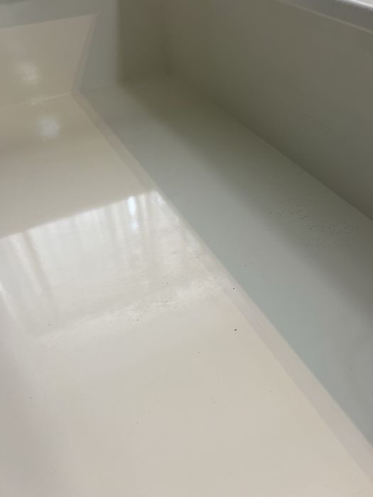 Balcão de loja branco