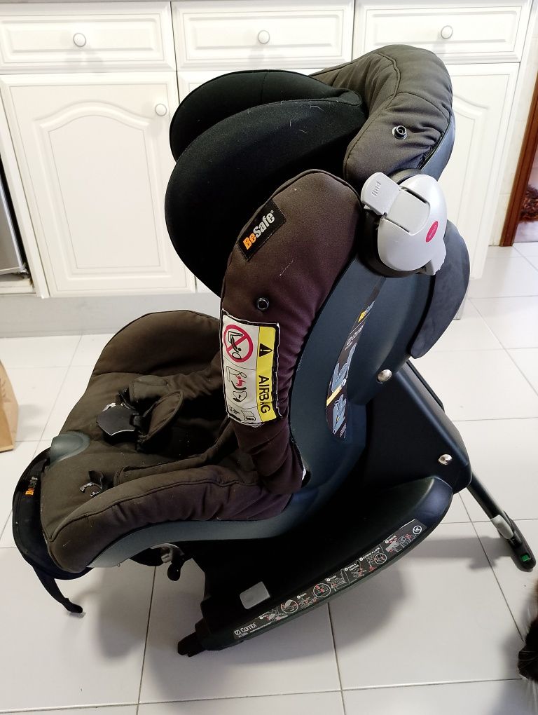 Cadeira auto BeSafe Izi combi x4 isofix