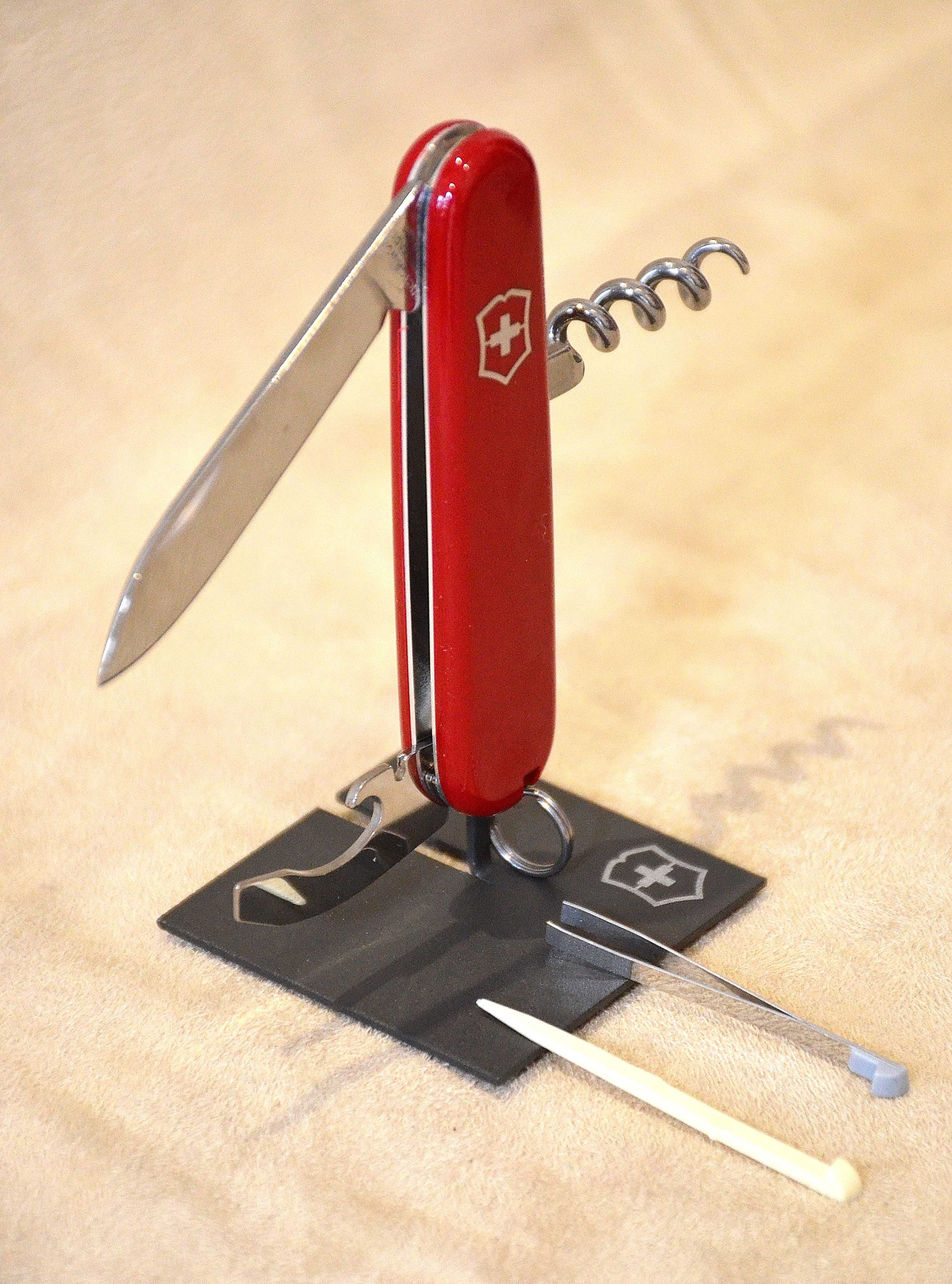 Victorinox scyzoryk wielofunkcyjny Waiter 84 mm, 0.3303