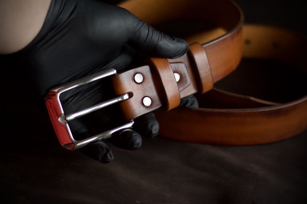 Стильний з ефектом зістарення / Ремінь чоловічий шкіряний з градієнтом