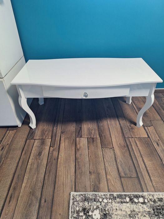 Stolik glamour z szufladami