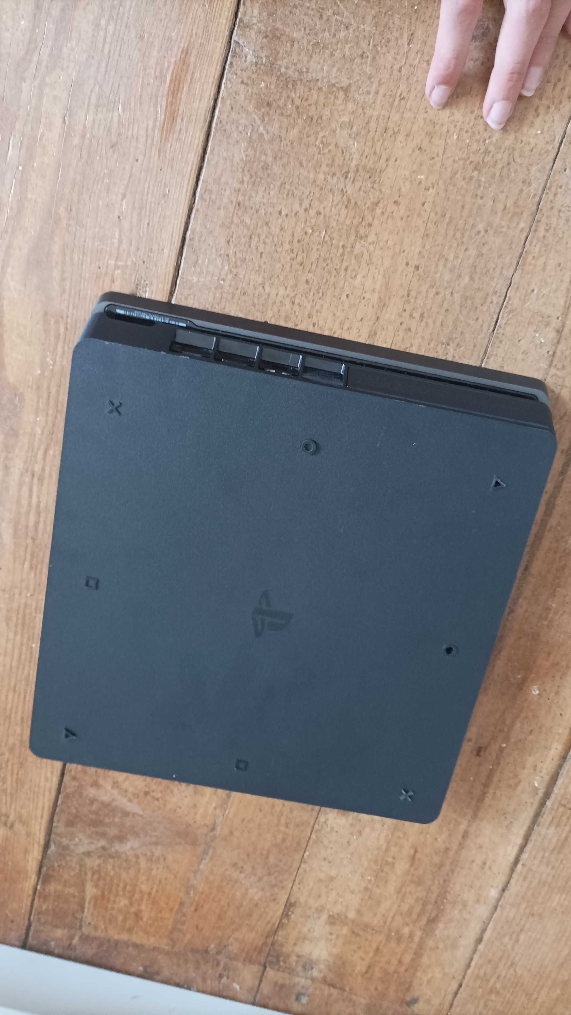 PlayStation 4 1000GB / 1TB nova sem danos