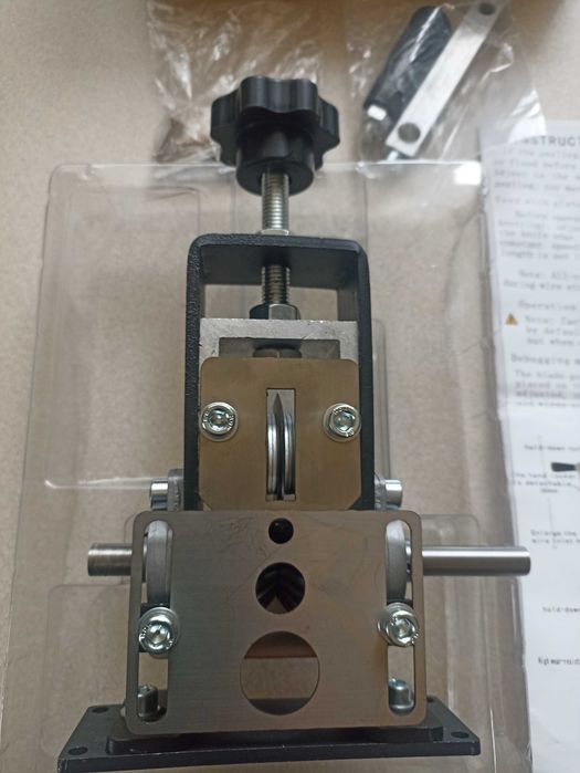 Korowarka do obierania kabli