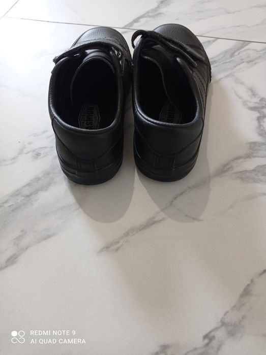 Продам хлопчачі кросівки