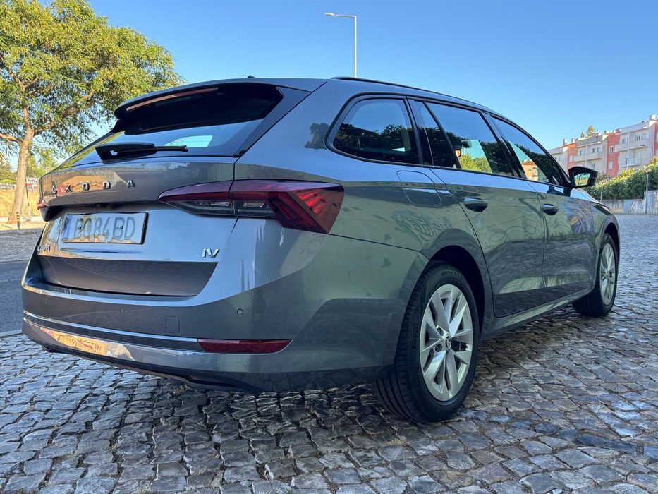 Skoda Octavia 1.4 TSi iV Ambition DSG - IVA dedutível - 37 500km