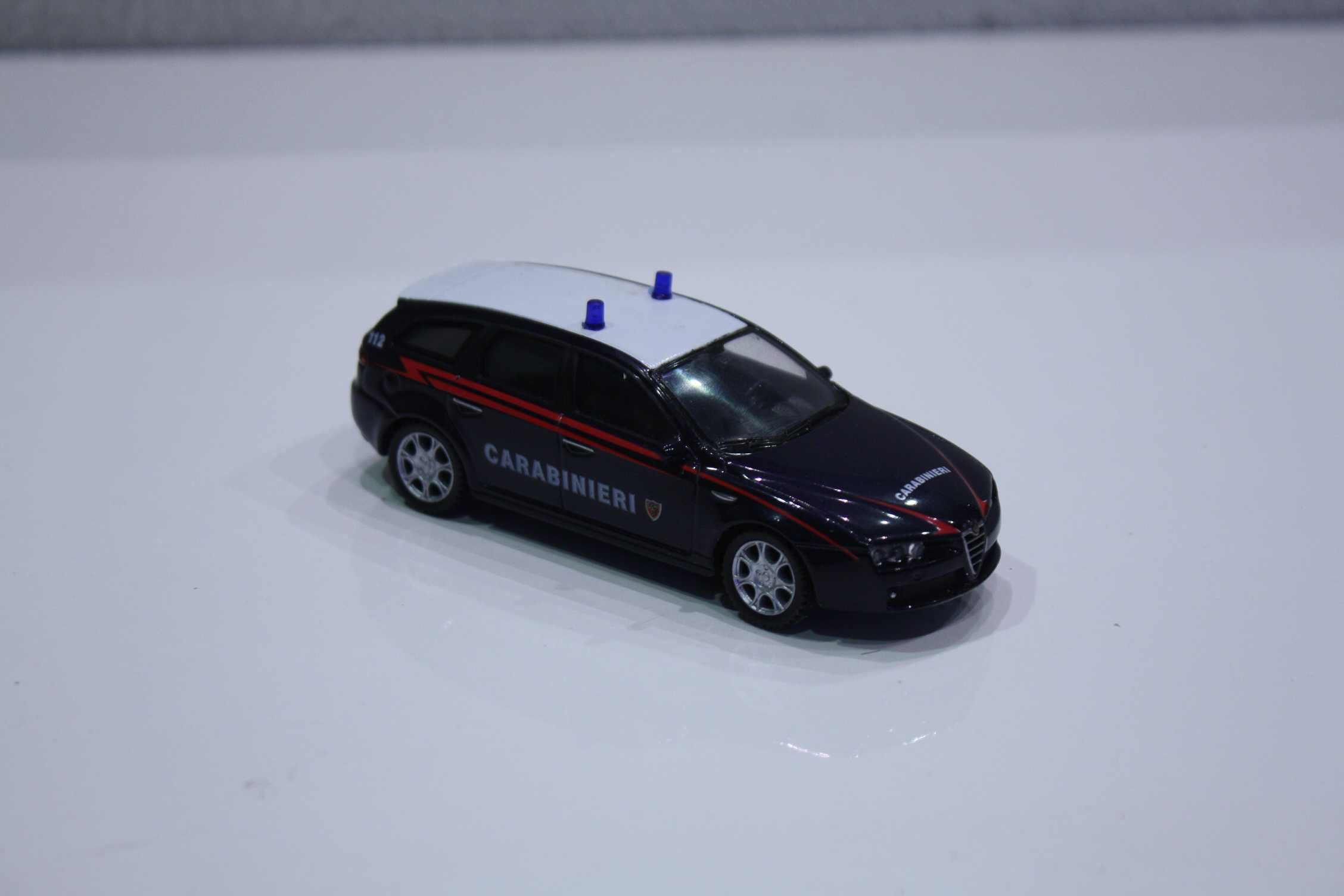 Alfa 159 carabinieri skala 1/43