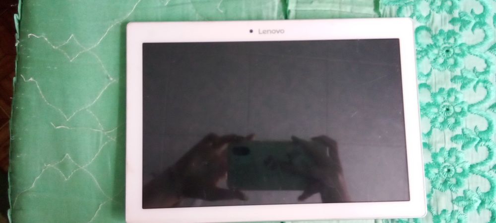 Планшет Леново на запчасти