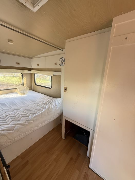 Knaus Stacjoarna na działkę budowe Sucha 4 os Duży wybór przyczep