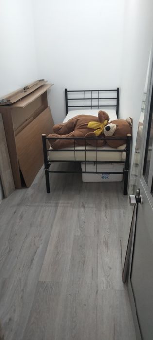 Cama de solteiro com gaveteiro