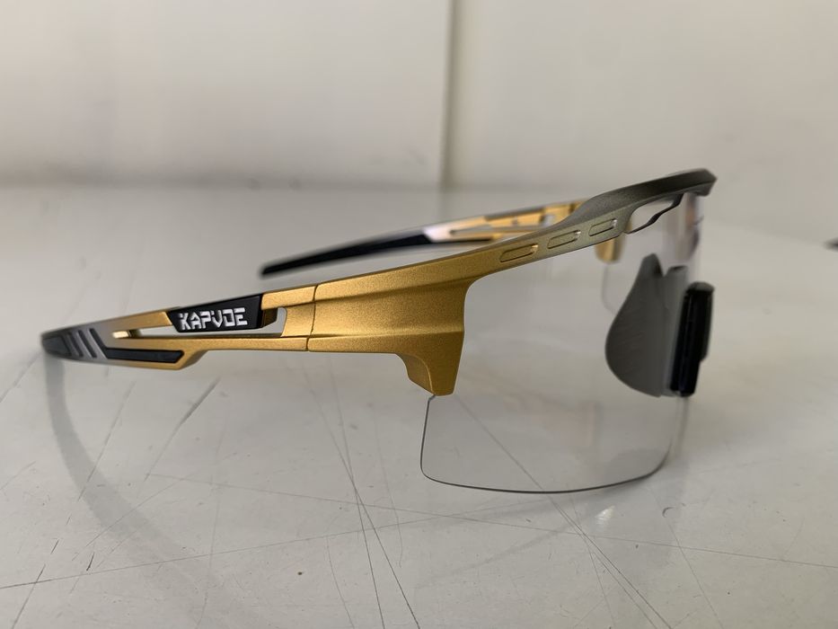 Oculos ciclismo ou corrida Fotocromaticos