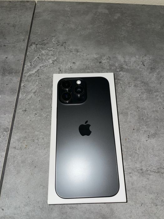 Iphone 16 pro max Black Titanium