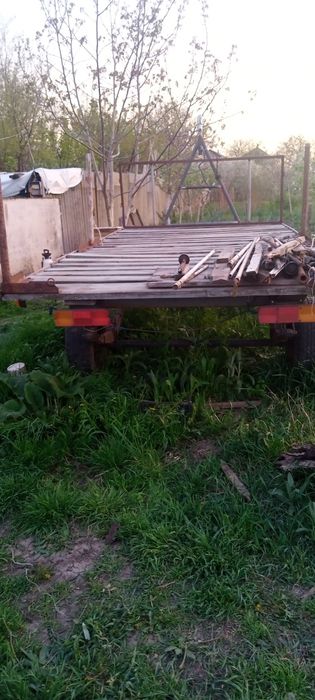 Прицеп платорма для бджіл