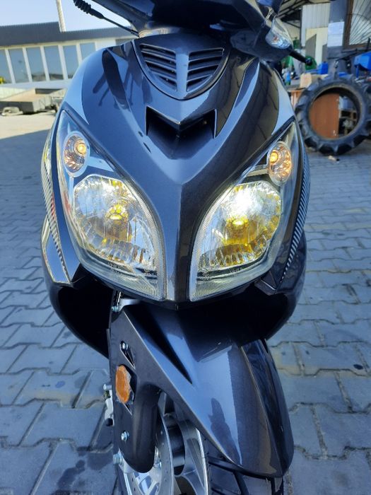 Cкутер FADA YB150T-15D