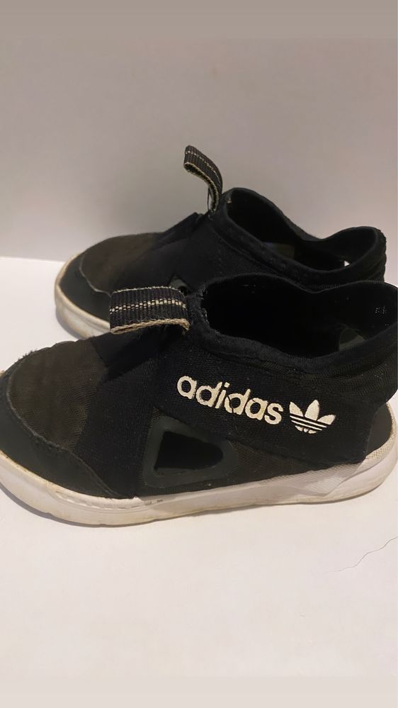 Кросівки adidas