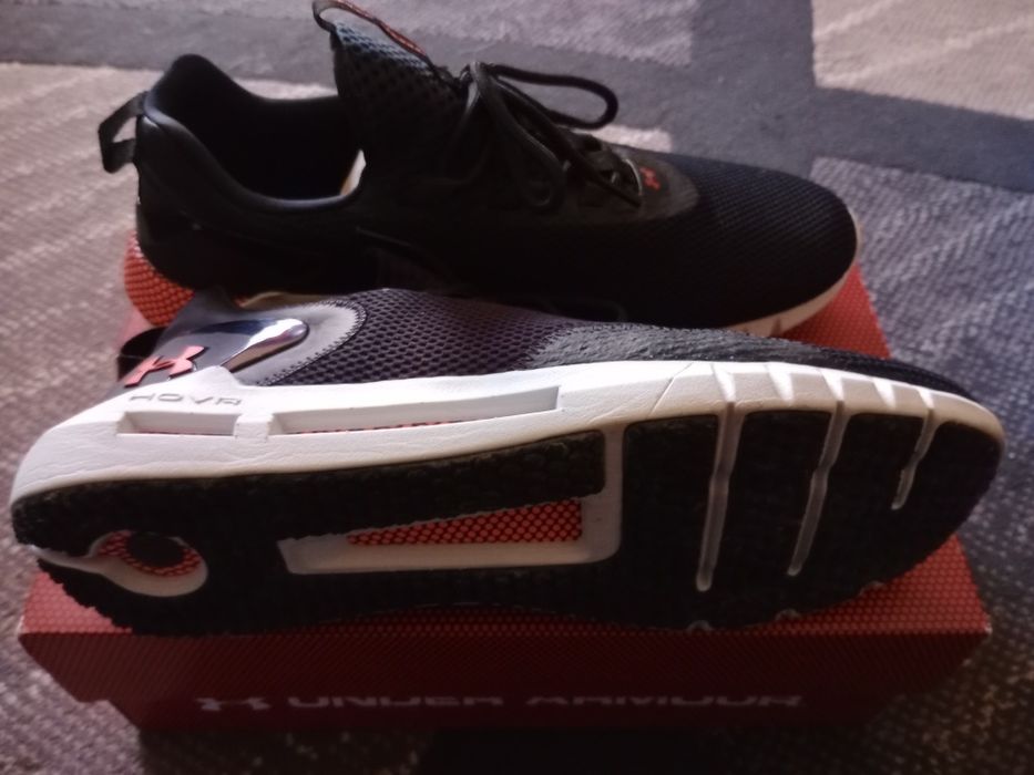 Ténis Under Armour Hovr N°47 (novos)