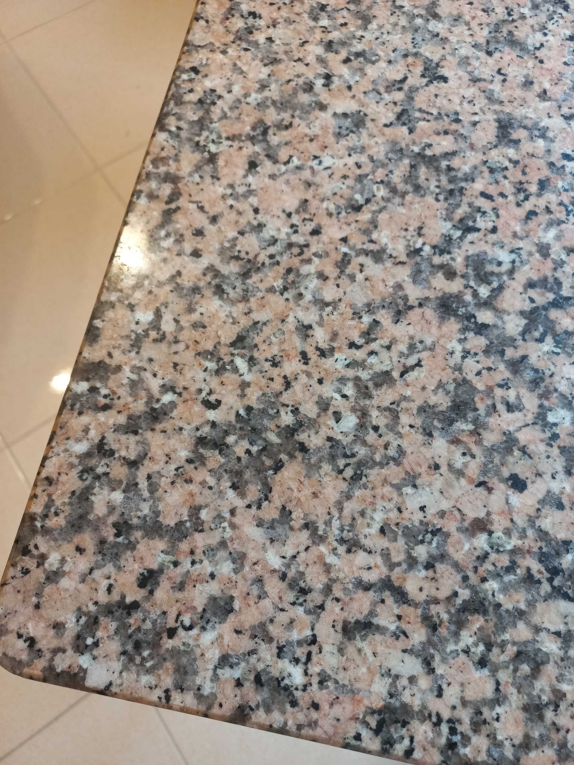 Mesas de centro / apoio (sala)