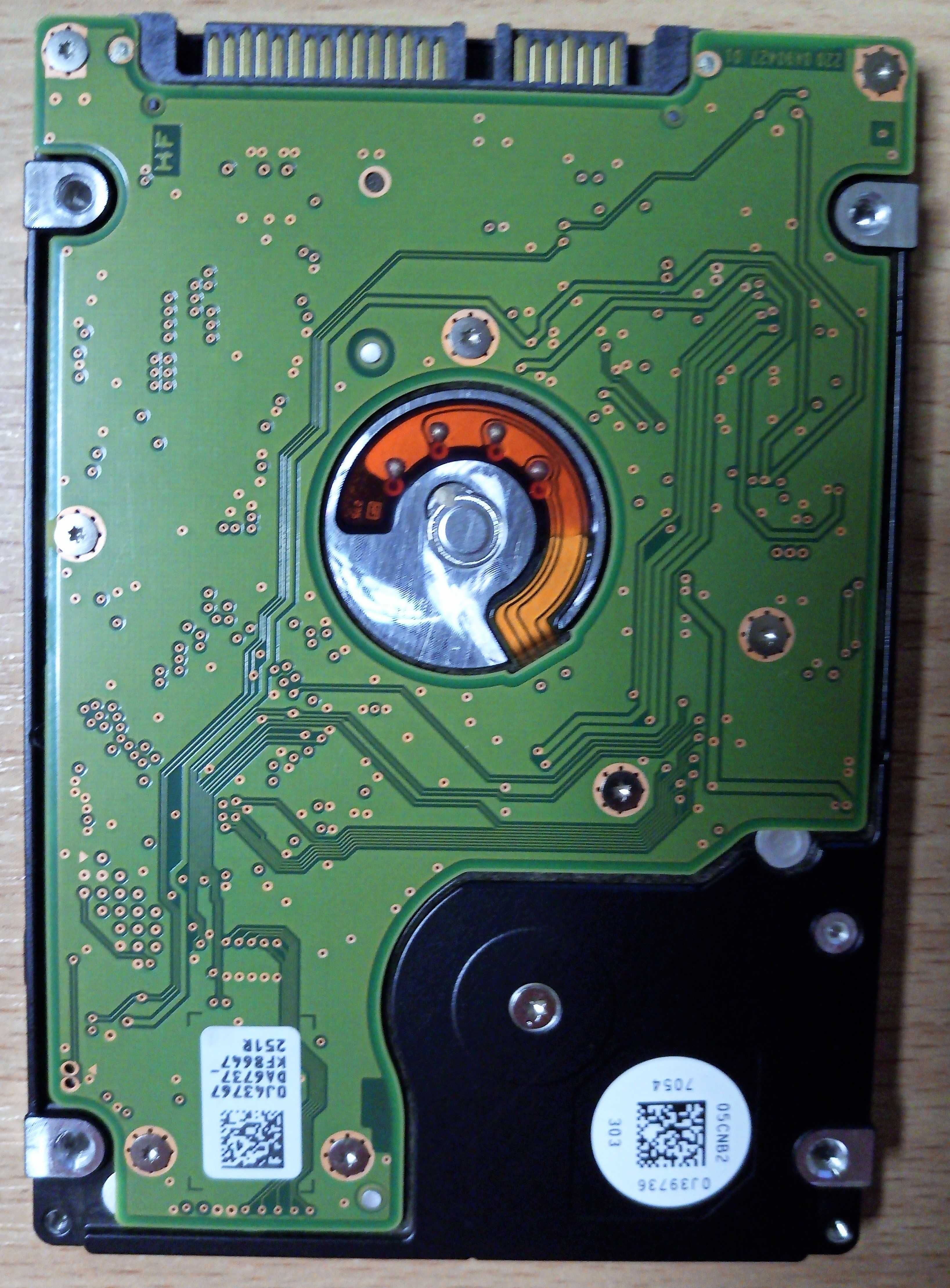 Продам жесткий диск Hitachi 500GB 5400rpm 8MB SATA III