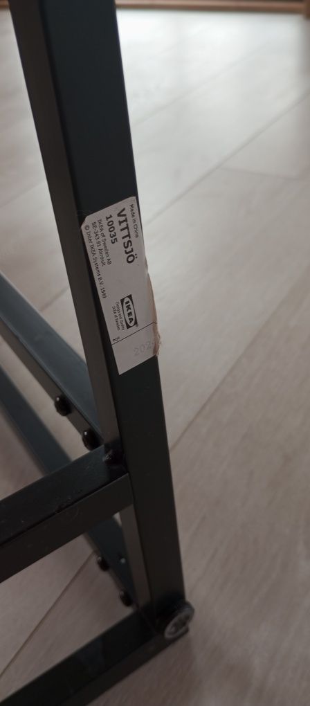 Stolik pod laptopa ikea vittsjo