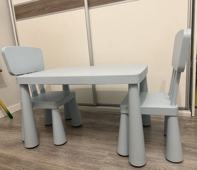 Ikea Mammut stolik z 2 krzesłami