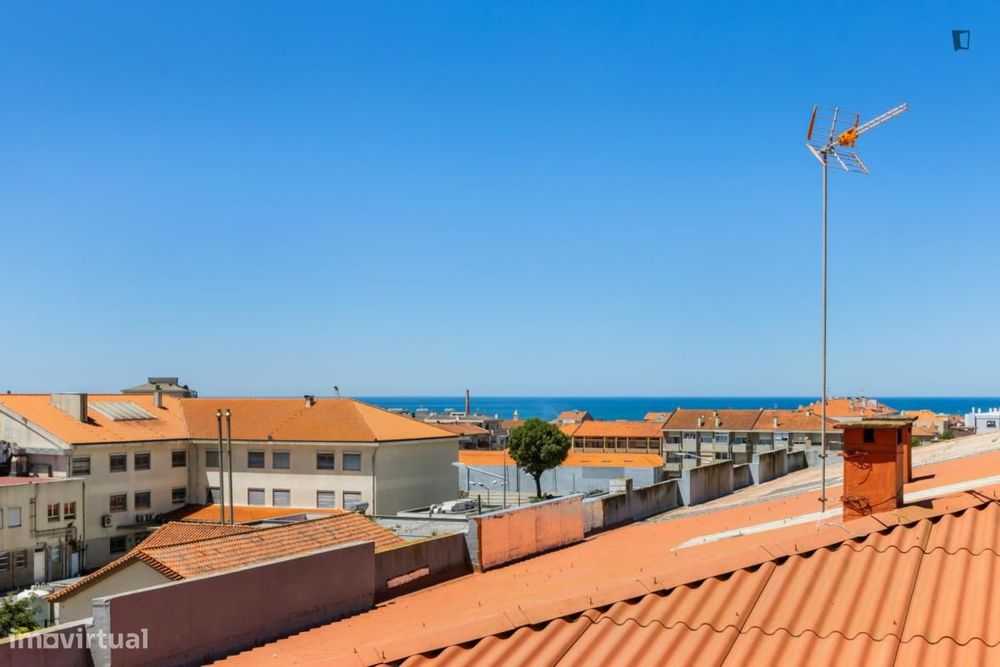 Apartamento com 2 quartos - localizado em Porto