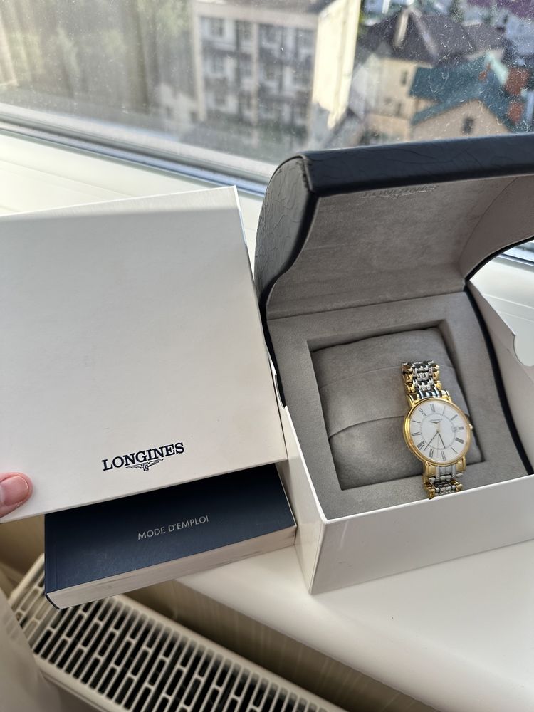 Часы LONGINES L4.790.2.11.7 Presence