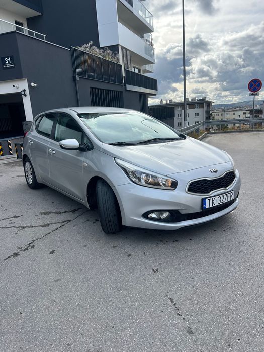 Kia Ceed_1.6CRDi_Active_KsiazkaSerwisowa_BezWkladu