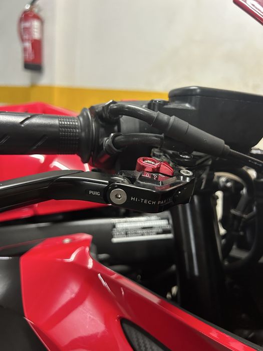 Honda cbr 650 r de 2023