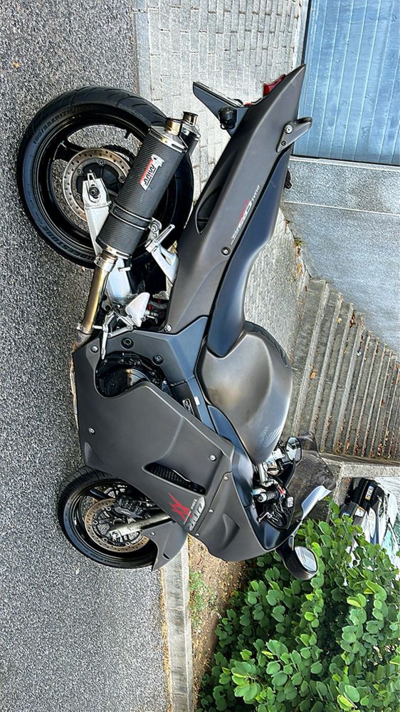 Cbr xx 1100 super black bird