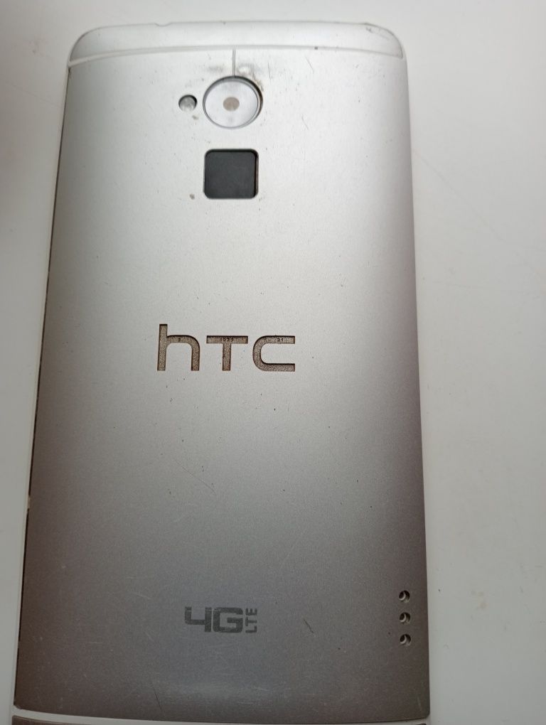 HTC One на запчастини