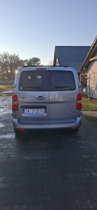 Toyota proace verso 9os