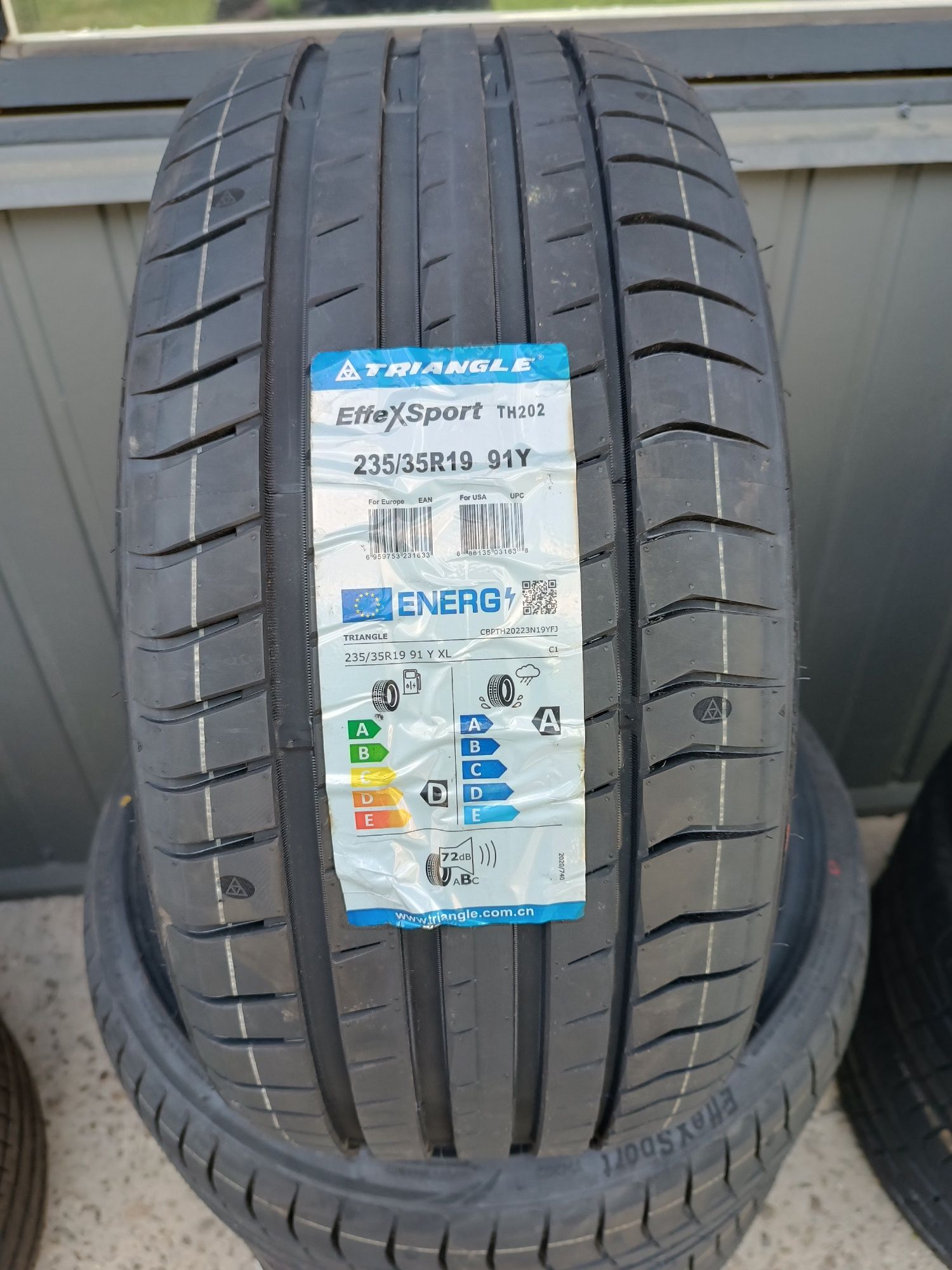 Літні шини 235/35/19 Triangle EffeX Sport НОВІ