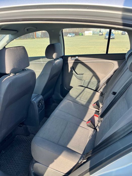 Volkswagen Golf Plus 1.6 МКПП (6-ступка)