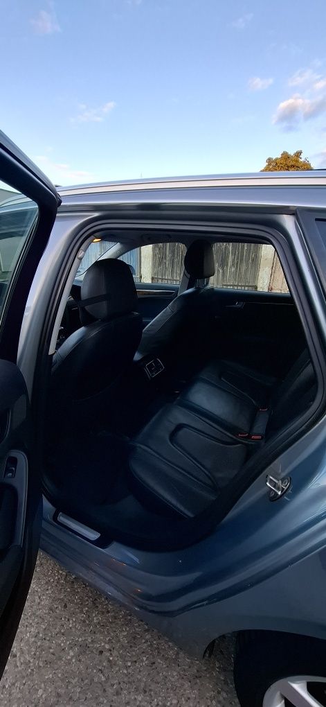 Audi A4 B8 2.0 TDi kombi skóry bixenon