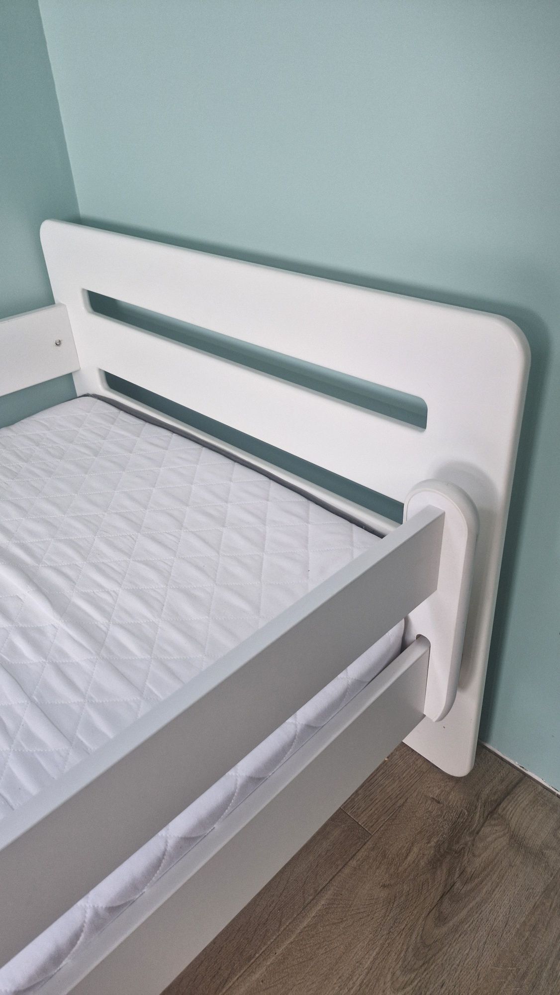 Łóżko Tomi  dla dzieci, zdejmowana barierka Tomi 80x180 + materac