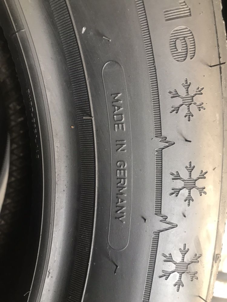 215/55/16 R16 Dunlop WinterSport 5 4шт зима