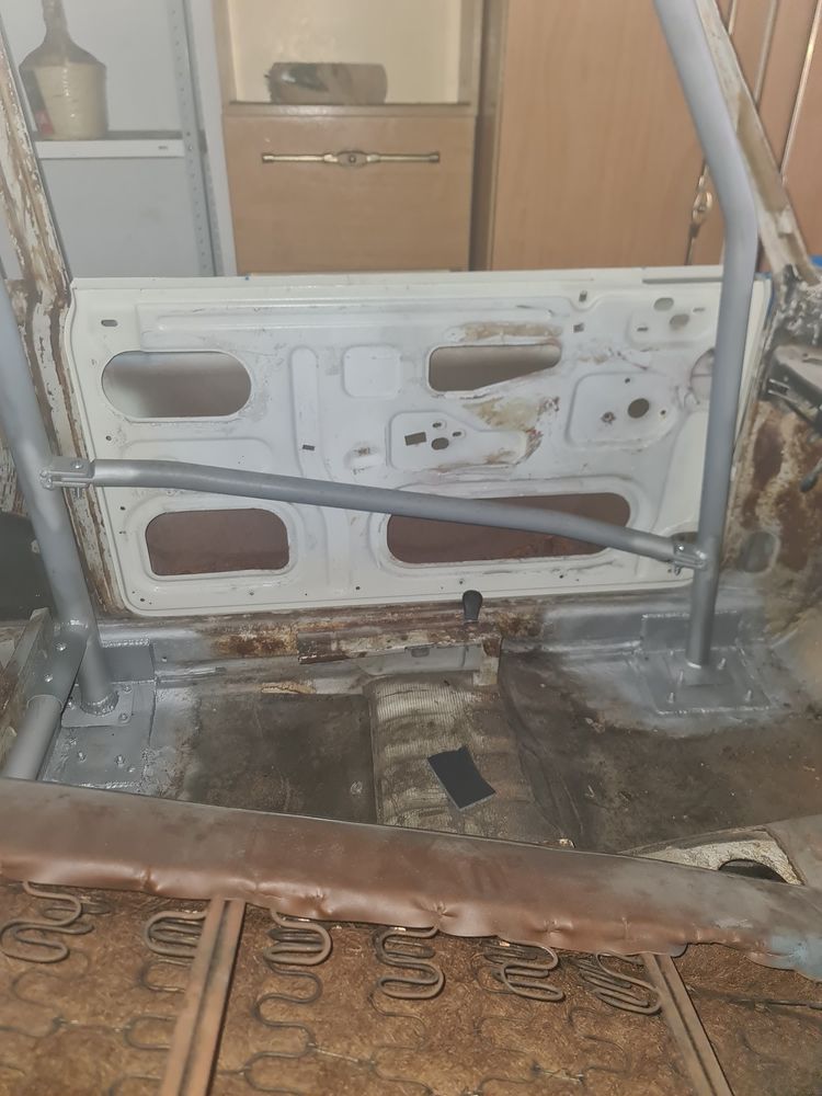 Bmw 1602 - carroceria reparada