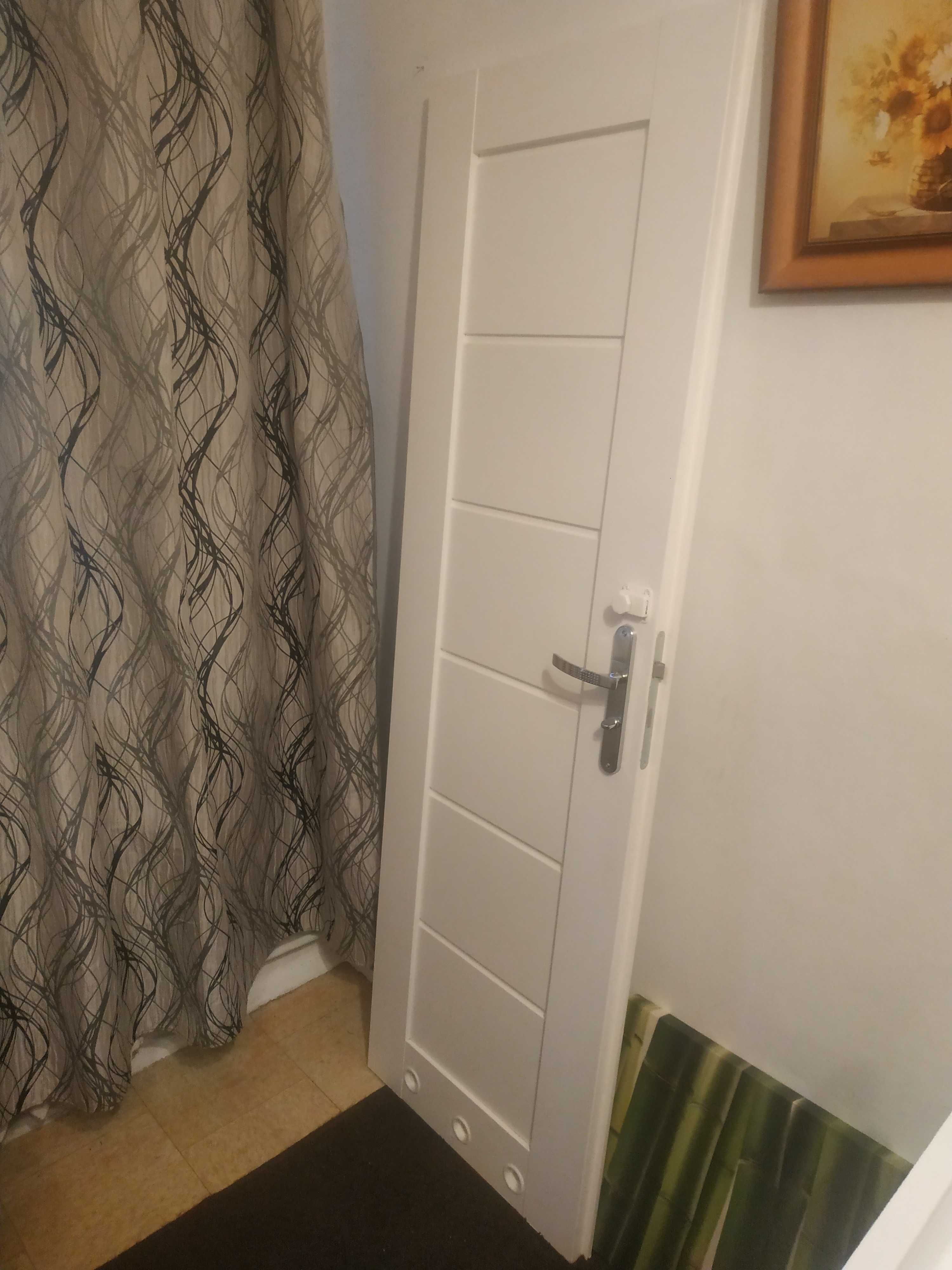 Drzwi łazienkowe 60-prawe