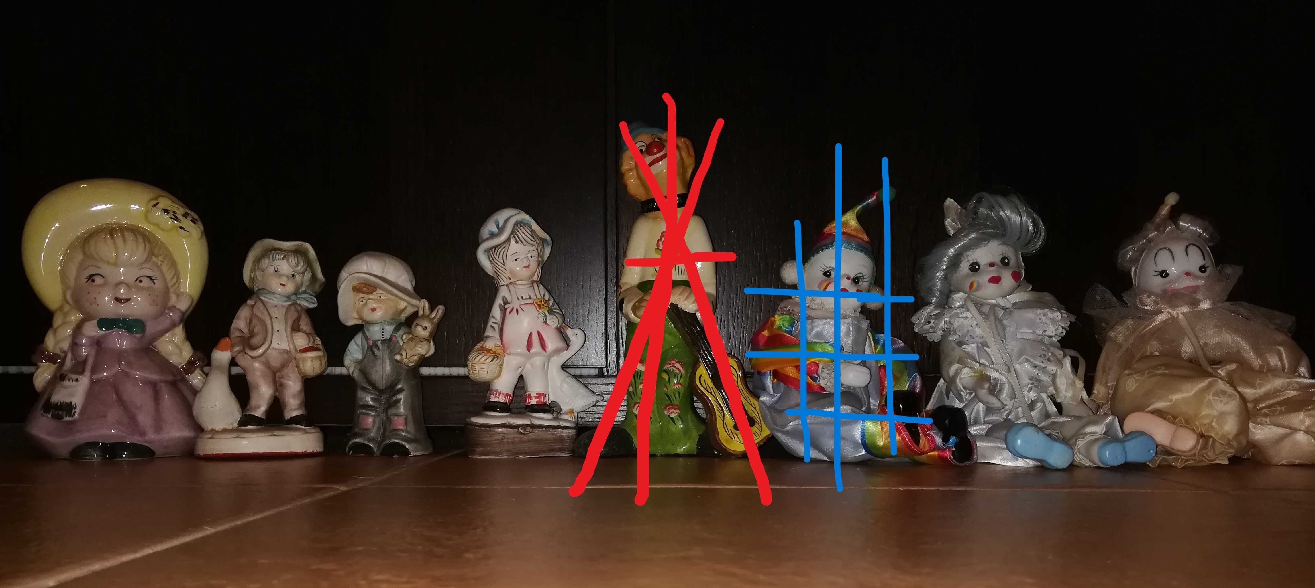 2 Palhaços / Pierrot em porcelana e 4 figuras em loiça a partir de