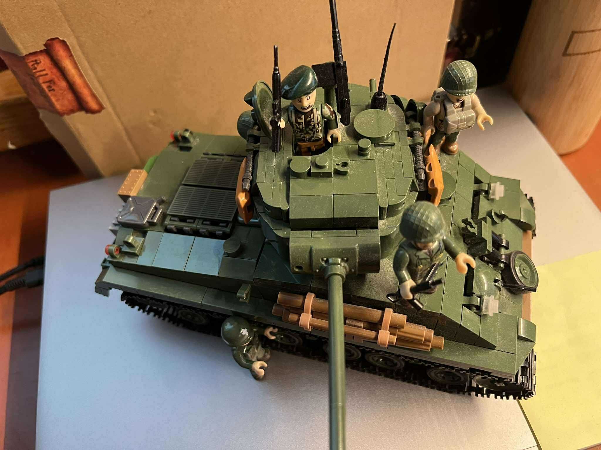 COBI - 2533 Czołg M4A3E8 Sherman Easy Eight (skala 1:28)