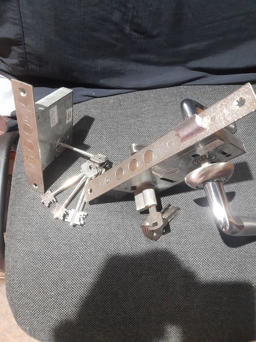 Замок врезной сувальный