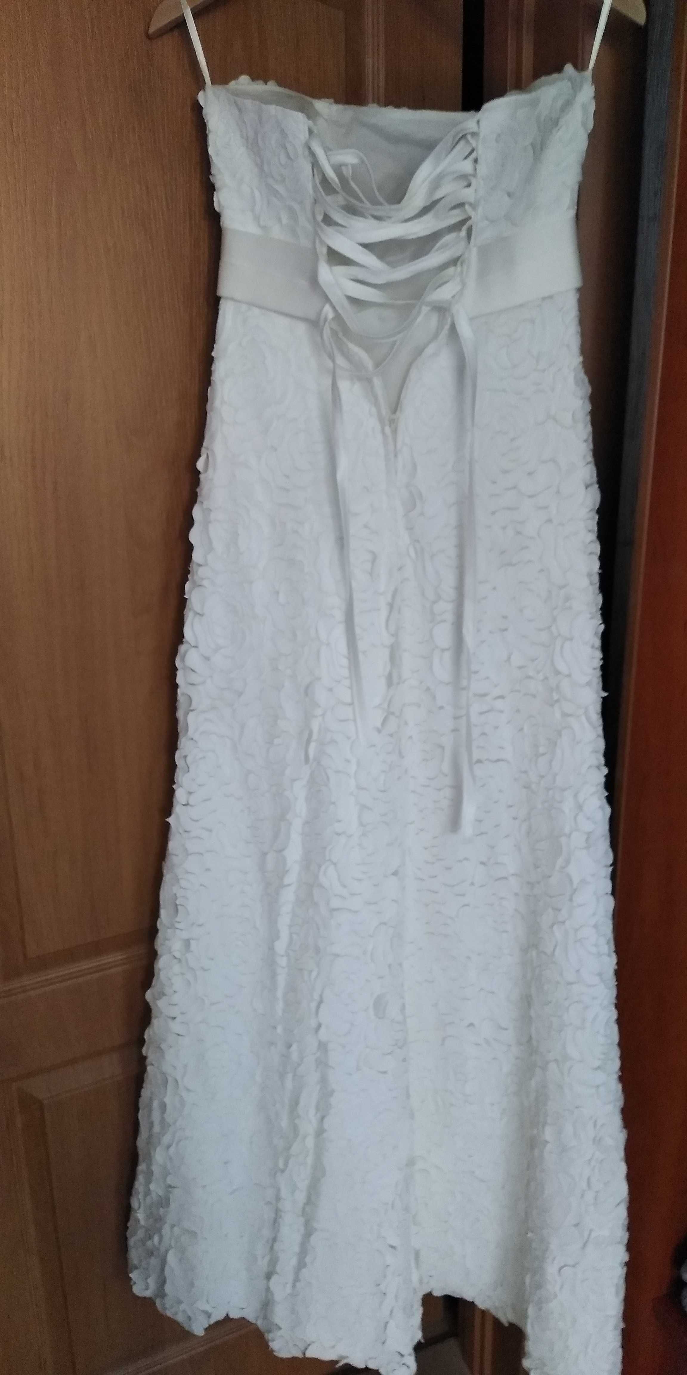 Продам свадебное платье,44 размер