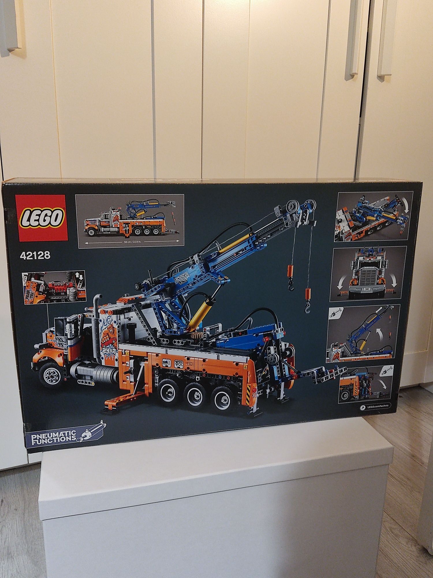Lego 42128 Technic Ciężki samochód pomocy drogowej